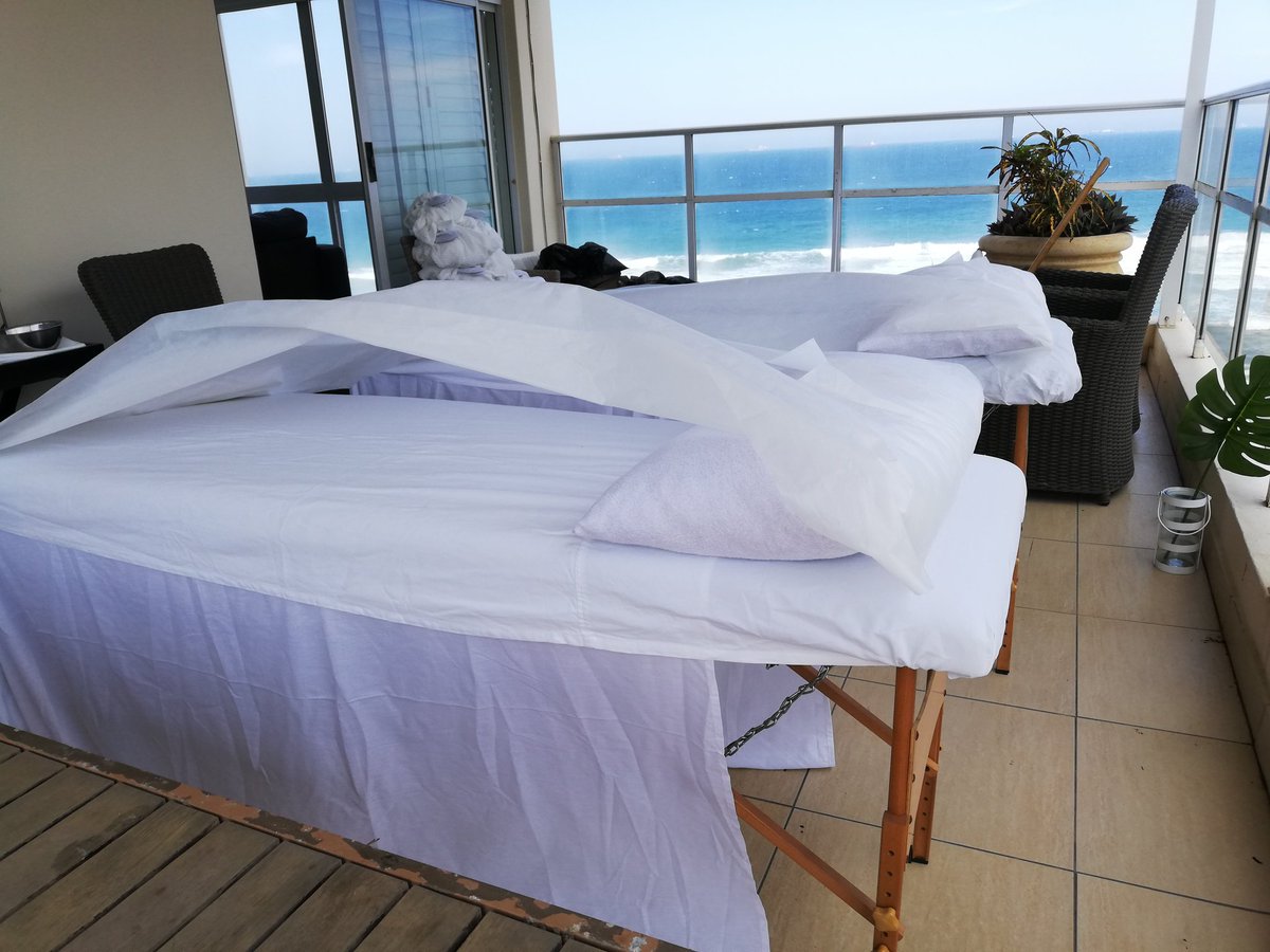 NONDZBEACHMASSG's tweet photo. #GirlTalkZA #massagebythesea #Bacheloretteparty #dbn #umhlanga #beachmassage #DJSBU #massage #mobilespa #spa #HumanRightsDay #Remembersharpeville #SharpevilleDay #massageonthebeach #pamperparties https://t.co/0mYWJdszUE