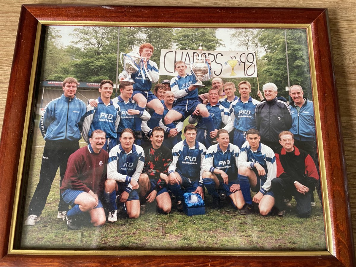 AlanLloyd77's tweet photo. @JohnNaisbitt6 @TheGrove01 @OfficialKAFC @onthisdaythefa @tivertontownfc @pitchingin @BatesMaurice @speeder8 @NeilSmi18427195 That was some team! https://t.co/laIiUDhyDX
