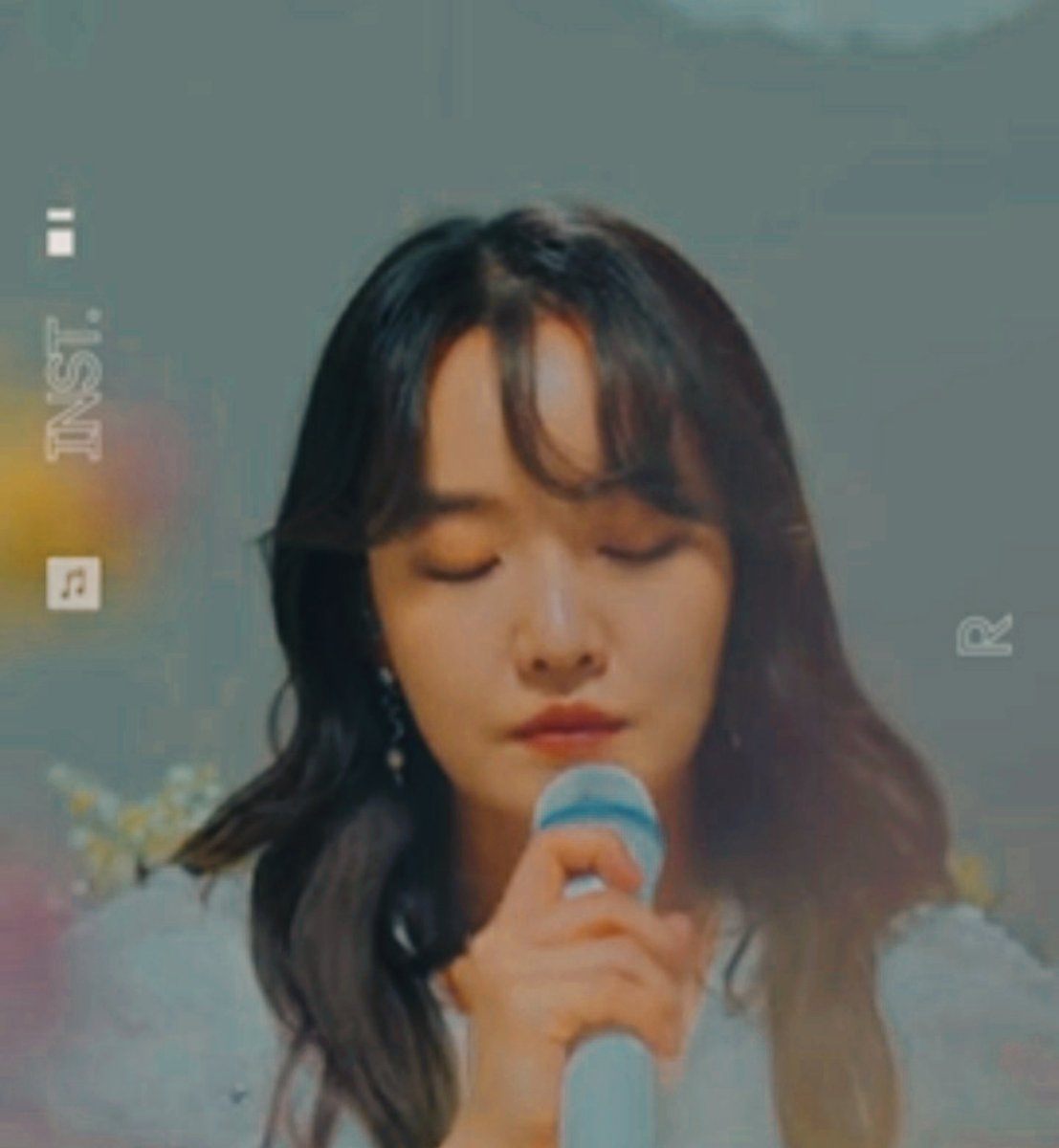 YounhaPH's tweet photo. Look at our Queen 😍

@younhaholic https://t.co/zX0hTJqUF0
