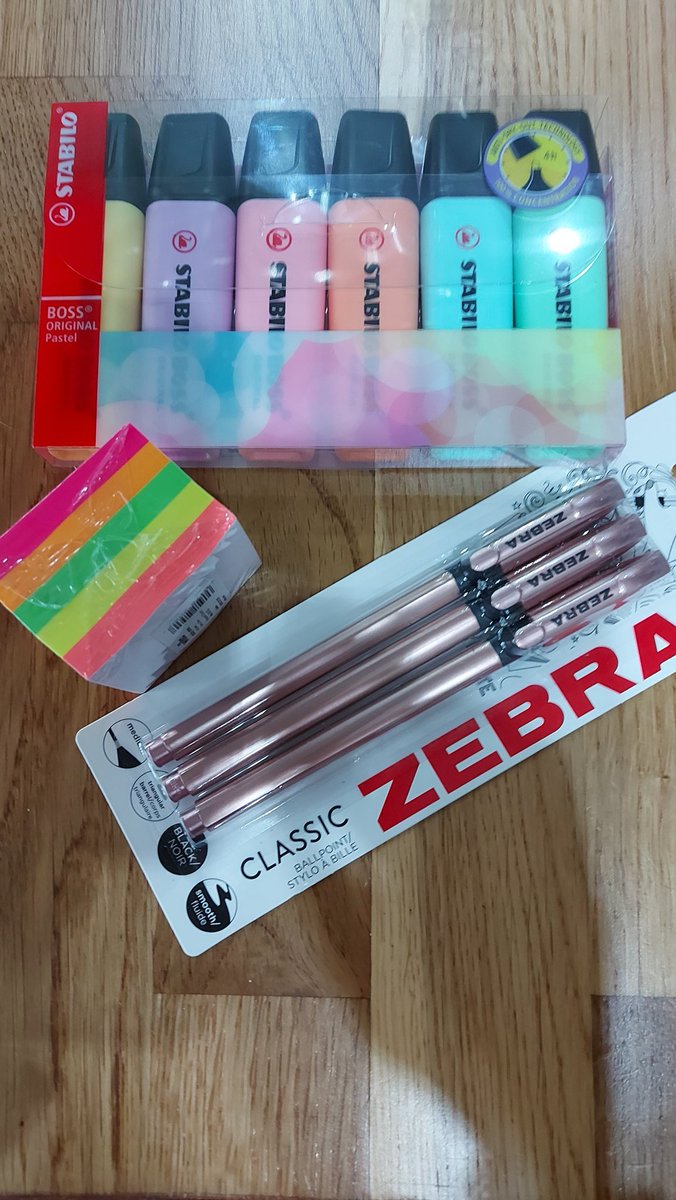 Competition Time. ⭐⭐⭐⭐
For a chance to win these items: 
✔Follow, 
✔Like
✔Retweet
✔Tag 5 others
One lucky winner announced next Sunday 28th March. Good Luck!