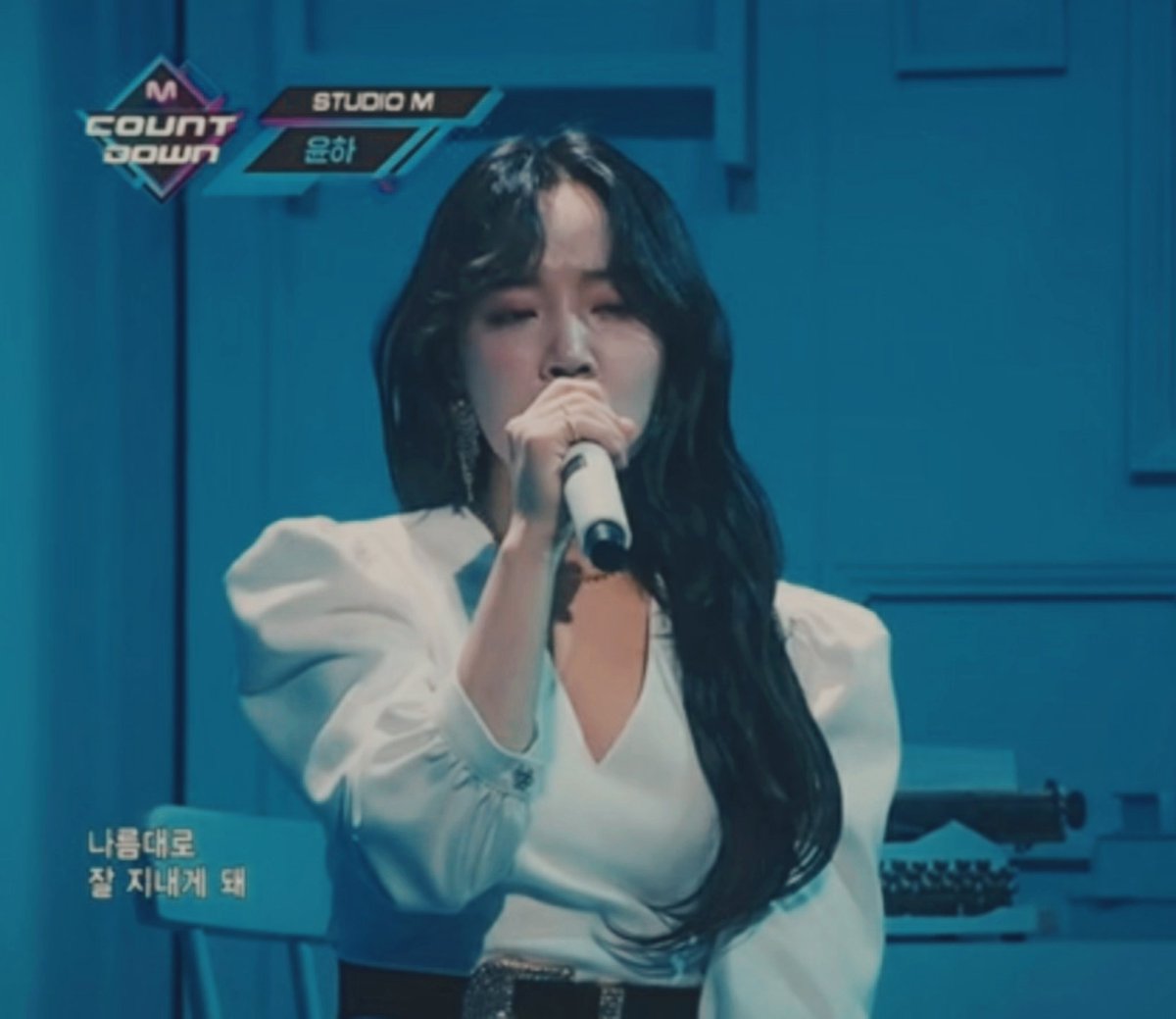 YounhaPH's tweet photo. Look at our Queen 😍

@younhaholic https://t.co/zX0hTJqUF0