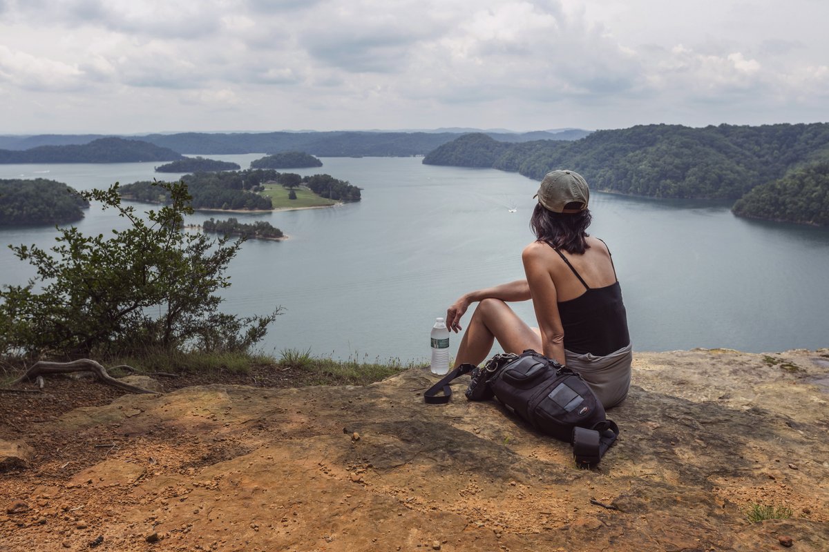 KentuckyTourism's tweet photo. Hooray! π We're starting to see some warmer weather here in #TravelKY! From mountains to lakes, the Bluegrass State has more places to explore than you can count! What #KeepItLocalKY adventure are you looking forward to in 2021? π
π Dale Hollow Lake https://t.co/DxsjM69Hab