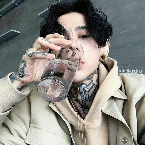 𝘼𝙉𝘿𝙔 tweet media