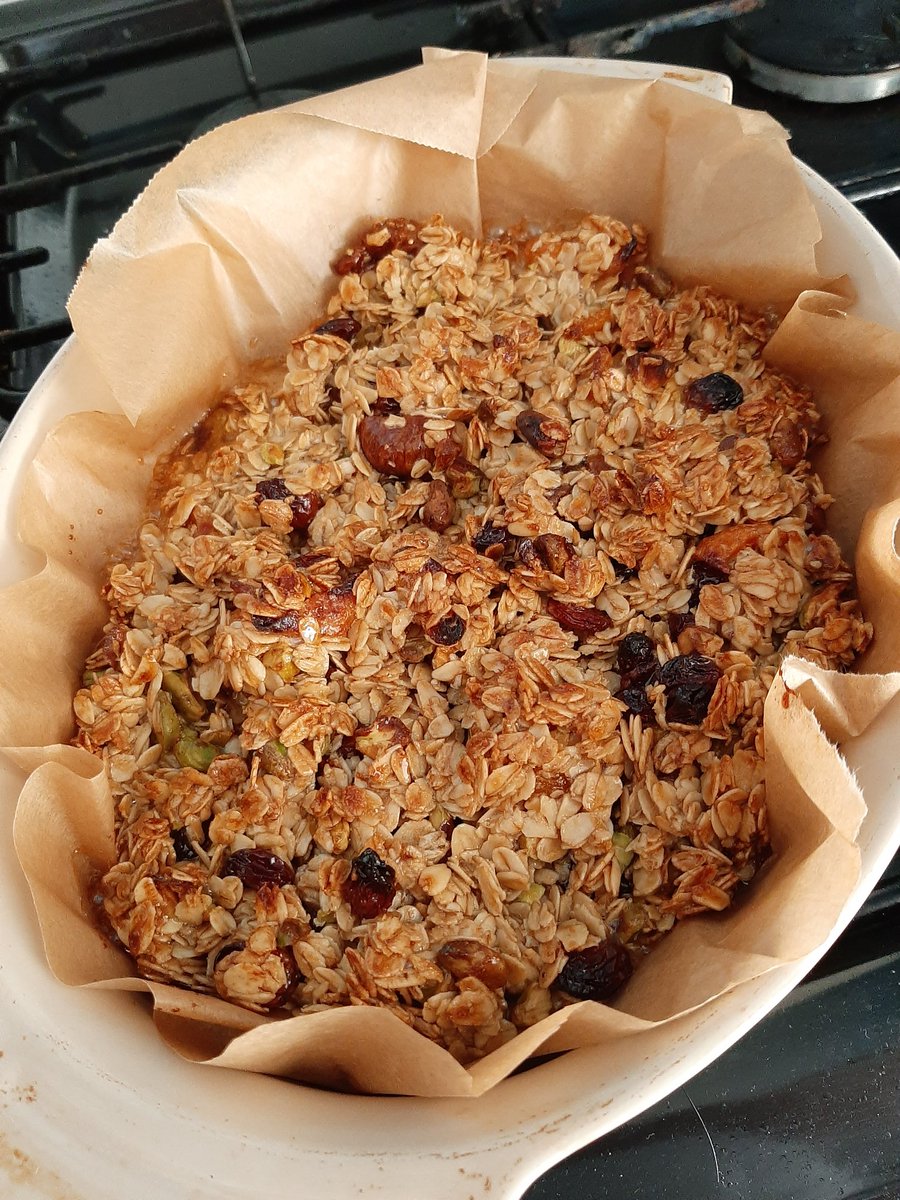 AlexMarshall237's tweet photo. Feeling low with earache so made a batch of Nigel Slaters fruity flapjack, always make the day just that bit brighter @nigelslater https://t.co/l7Qz4TFbGw