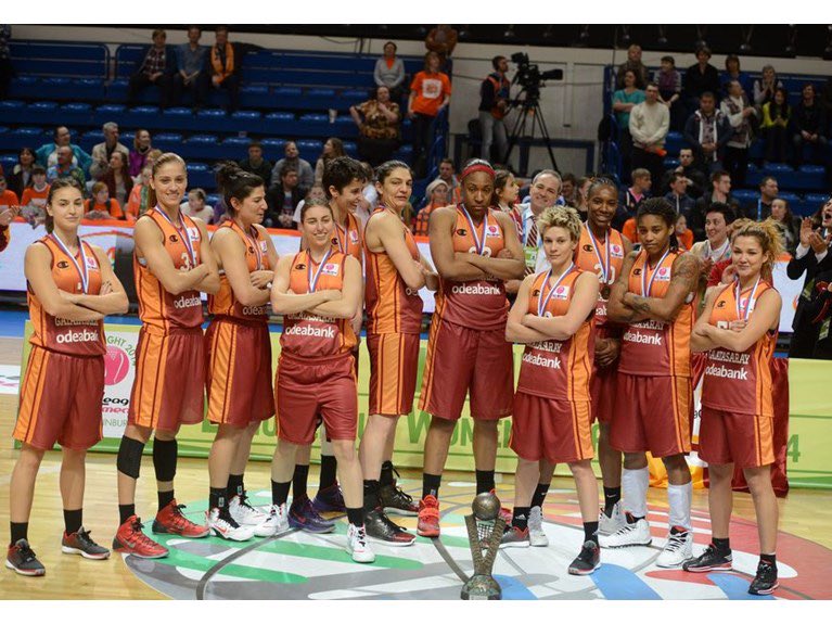 mcmvtugay's tweet photo. @metinsipahioglu @12numaraorg Burada eze eze kupa almış takım var 🤣 https://t.co/jXS0jXLnKM