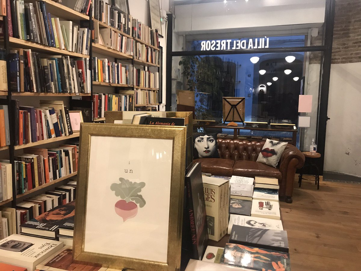 IllaTresor's tweet photo. Aquesta tarda a les 18:30h, tindrem a la il.lustradora Mireia Pujol Riera, presentant-nos PARAULOTES a L’illa del Tresor, us hi esperem!
Exposició i venda, del 16 al 31 de març a @IllaTresor
#lilladeltresor #premiademar
#exposició #mireiapujolriera
#paraulotes #ilustracions https://t.co/dIHLiKTZRK