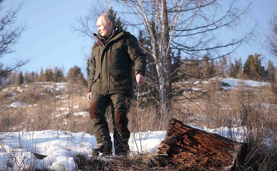 KremlinRussia_E's tweet photo. Vladimir Putin spends the weekend in Siberia. Photos: https://t.co/2MoL7H4nTZ https://t.co/5VyJCZpMG0