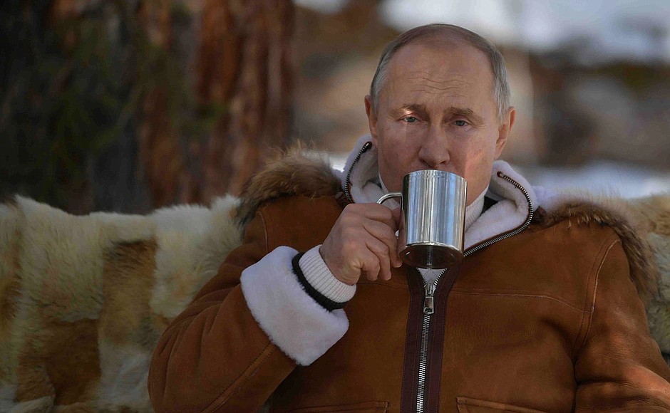 KremlinRussia_E's tweet photo. Vladimir Putin spends the weekend in Siberia. Photos: https://t.co/2MoL7H4nTZ https://t.co/5VyJCZpMG0