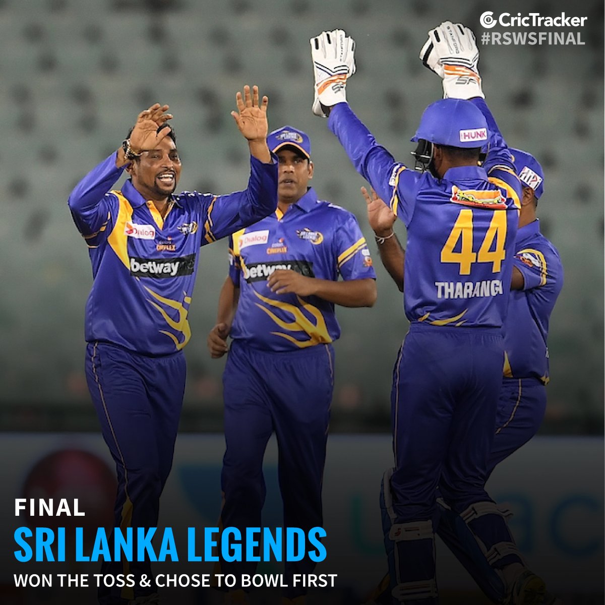 Cricketracker's tweet photo. Sri Lanka Legends won the toss & elected to field first in the finals against India Legends.
#Cricket #INDLvsSLL #RSWSFinal #CricTracker https://t.co/LAHlodigne