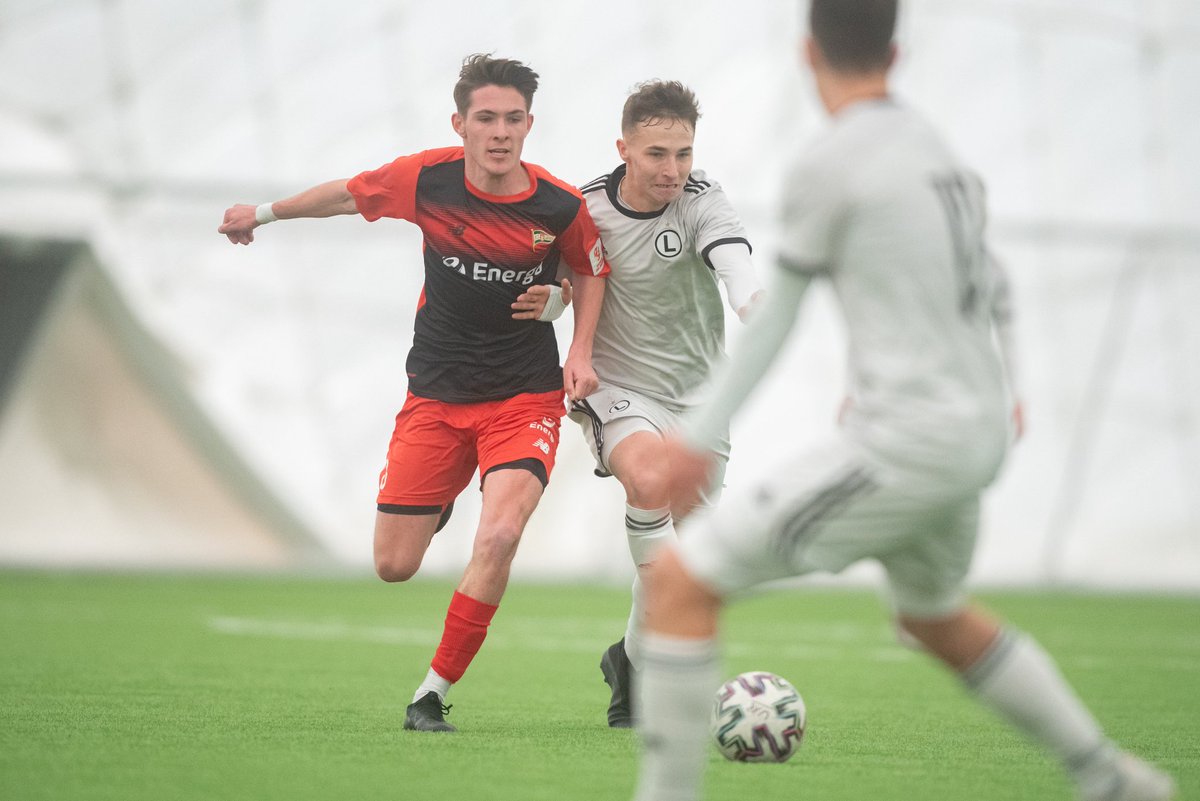 Akademia_Legii's tweet photo. 📸 Tak w obiektywie @AleksandraWor wyglądał sobotni mecz 20. kolejki #CLJ #U18 pomiędzy @LegiaWarszawa i @AkademiaLechii ⚽💥 #AkademiaGra!

Więcej zdjęć
👉 https://t.co/EyFMYvvKaT

Relacja pomeczowa
👉 https://t.co/qgspmHCKSW https://t.co/0VKd2Ux5C6