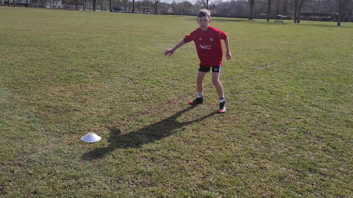 PDAaberdeen's tweet photo. Excellent double session this morning in the sunshine. The players did brilliant working on their predefined development elements. Well done all round and keep up the hard work, enjoy being back with your squads. @jaseduguid @d13mth @lisamarie0036 #development https://t.co/e8OjPYJc5u
