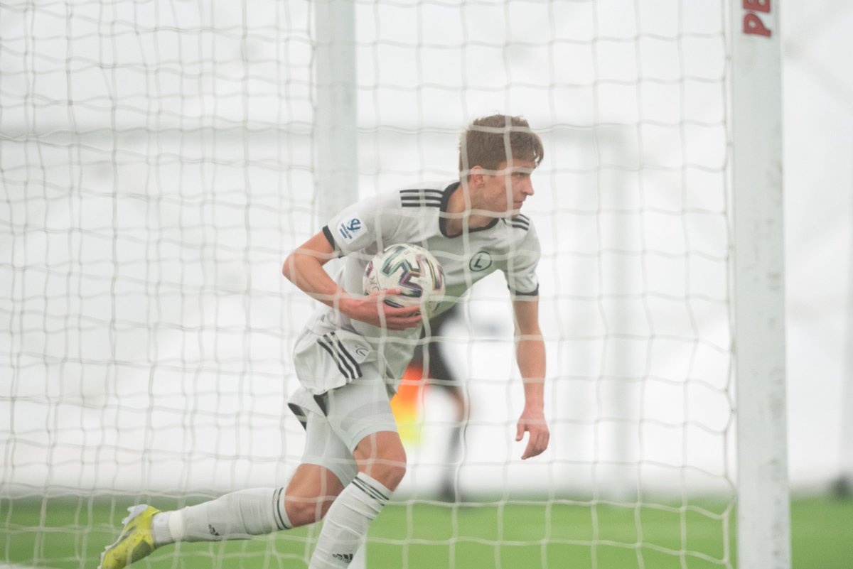 Akademia_Legii's tweet photo. 📸 Tak w obiektywie @AleksandraWor wyglądał sobotni mecz 20. kolejki #CLJ #U18 pomiędzy @LegiaWarszawa i @AkademiaLechii ⚽💥 #AkademiaGra!

Więcej zdjęć
👉 https://t.co/EyFMYvvKaT

Relacja pomeczowa
👉 https://t.co/qgspmHCKSW https://t.co/0VKd2Ux5C6