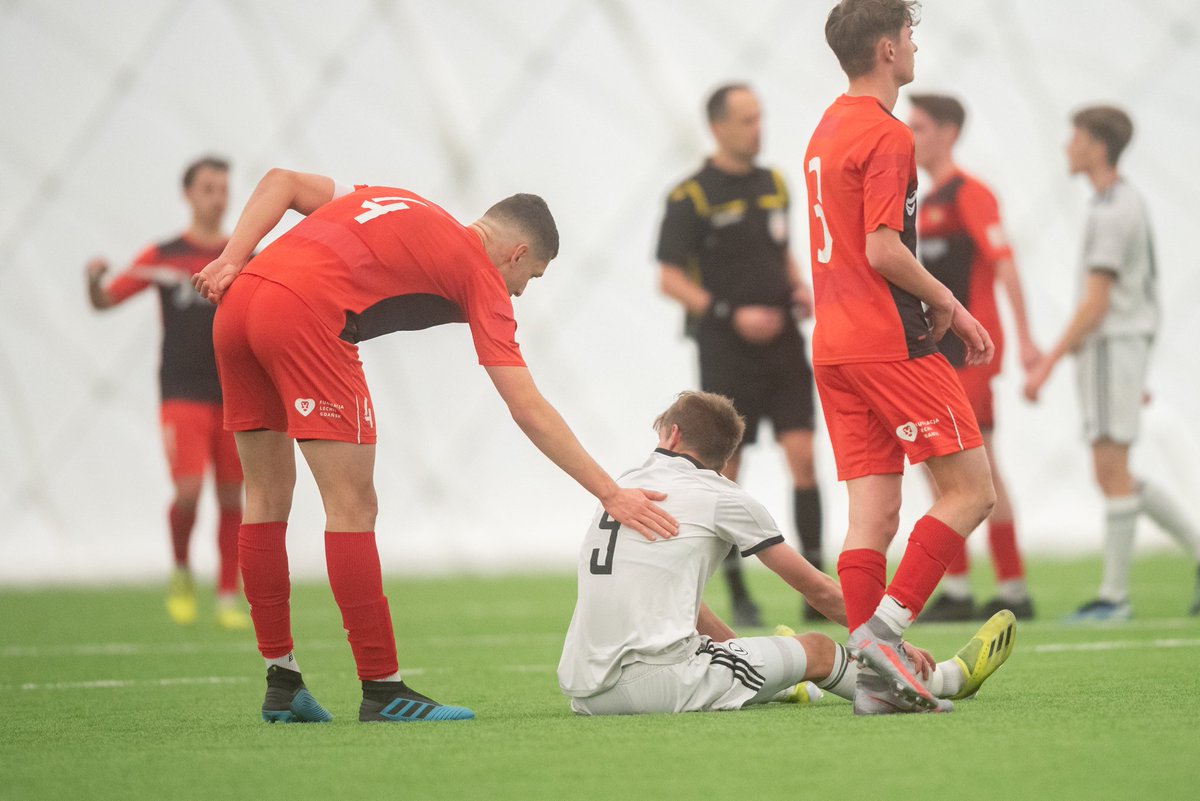 Akademia_Legii's tweet photo. 📸 Tak w obiektywie @AleksandraWor wyglądał sobotni mecz 20. kolejki #CLJ #U18 pomiędzy @LegiaWarszawa i @AkademiaLechii ⚽💥 #AkademiaGra!

Więcej zdjęć
👉 https://t.co/EyFMYvvKaT

Relacja pomeczowa
👉 https://t.co/qgspmHCKSW https://t.co/0VKd2Ux5C6