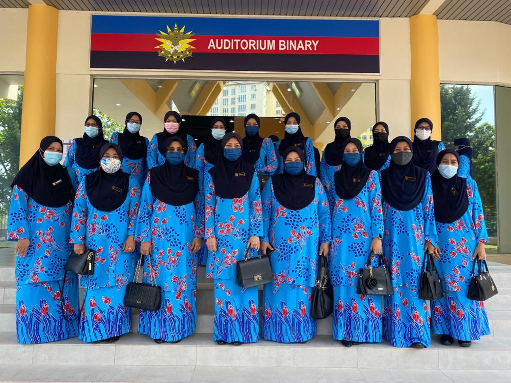 NatHydroCentre's tweet photo. "BERSAMA BERBAKTI".
40 ahli bakat dari @NatHydroCentre turut sertai Mesyuarat Agung Tahunan BAKAT LAUT Kuala Lumpur di mana 20 ahli hadir fizikal yang diketuai oleh Datin Nor Hayati Abdullah manakala 20 lagi ahli hadir secara atas talian di PHN.
#BAKATLAUT
#BersamaBerbakti https://t.co/vFtLDif4Hi