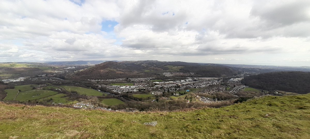 Is the red path the easy path up Garth hill?