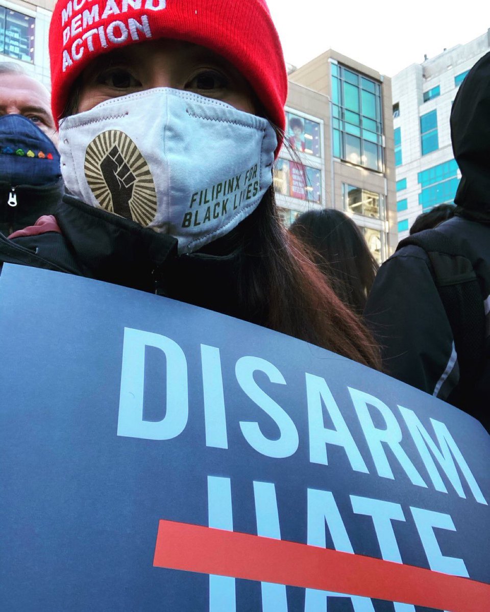 shannonrwatts's tweet photo. .@MomsDemand volunteers from Georgia to Colorado to Missouri to Minnesota to North Carolina to New York are holding vigils this weekend to honor the victims of the mass shooting last week in Atlanta. #StopAsianHate #DisarmHate https://t.co/Wi8SvjLEiS