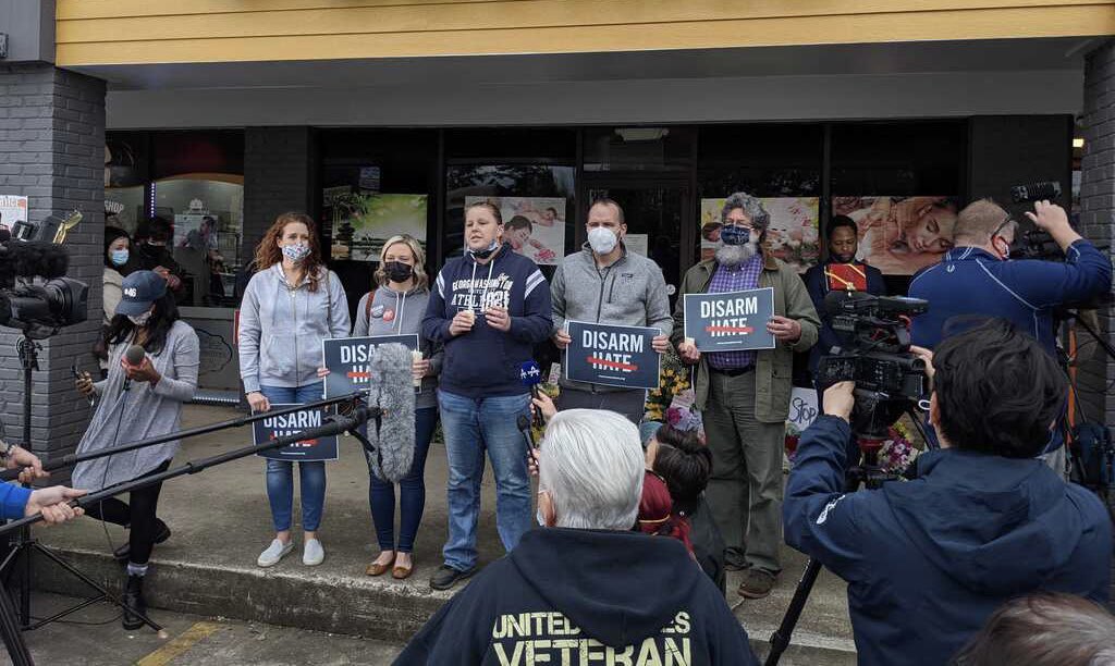shannonrwatts's tweet photo. .@MomsDemand volunteers from Georgia to Colorado to Missouri to Minnesota to North Carolina to New York are holding vigils this weekend to honor the victims of the mass shooting last week in Atlanta. #StopAsianHate #DisarmHate https://t.co/Wi8SvjLEiS
