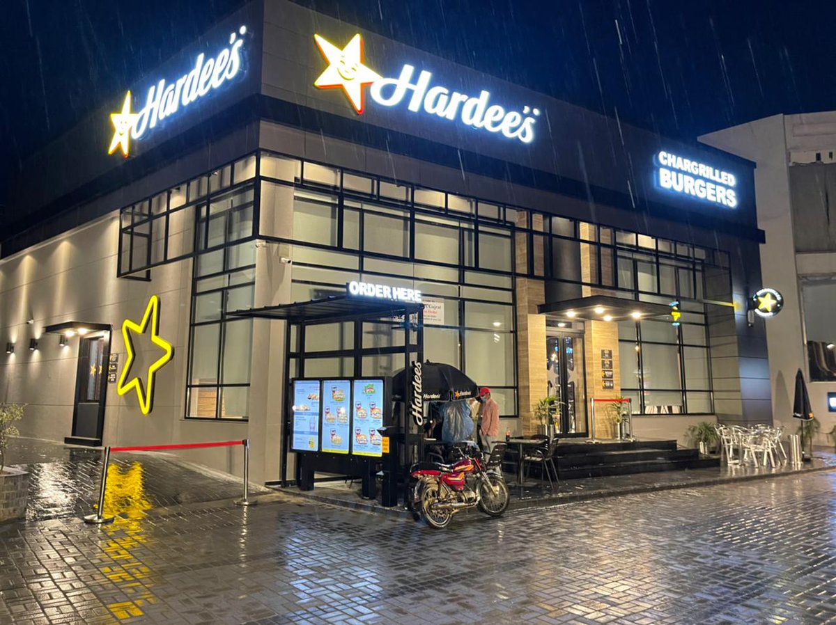 irfan_farooq70's tweet photo. Hardee's Gujrat in now open
Adjacent to
Trendline Furnishers
G. T. Road Gujrat
#Hardees
#Hardees_Gujrat
#Trendline_Furnishers
#Now_Open https://t.co/KmVvgjLjD0
