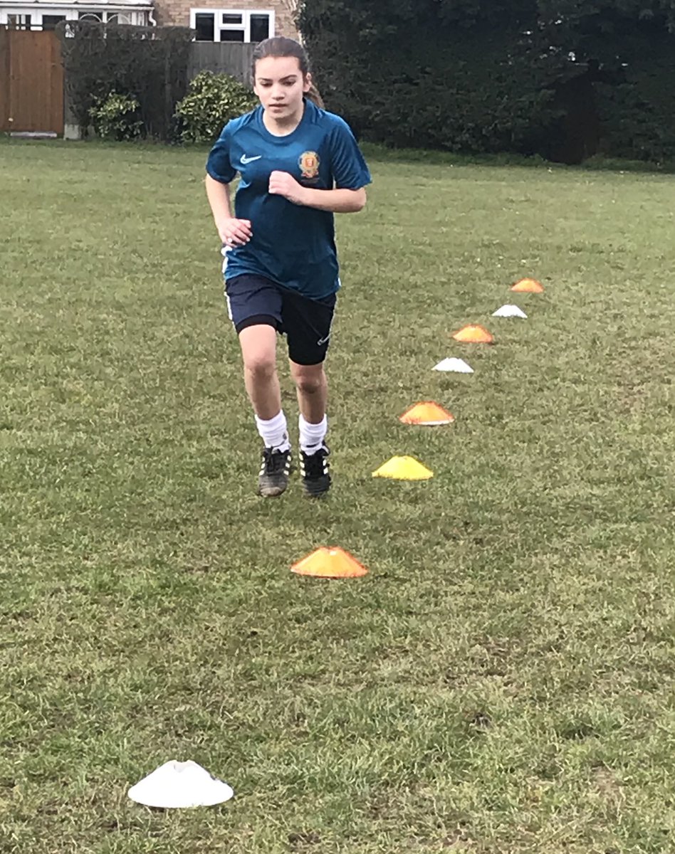 RichHellen74's tweet image. My goodness Tabs worked hard this morning-Worn out watching her! 

Sprints and active recovery, high intensity all the way📈

#upandback #HIIT
#midseasonpreseason 
#returntofootball
#1week