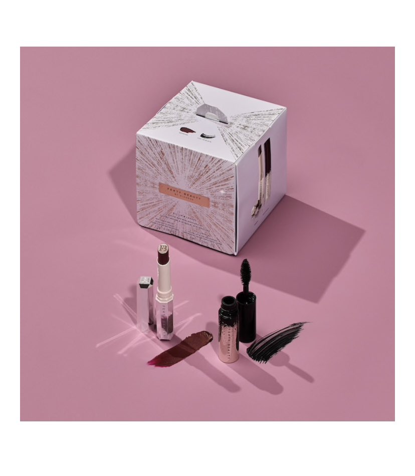 J0HNMURVEN's tweet photo. ‼️Concours ‼️

A gagner un coffret fenty beauty 

Pour participer il suffit de RT ce tweet et de Fav mon tweet épinglé 

Il y aura peut être2 gagnants 👀 https://t.co/qg6YNkY6KK