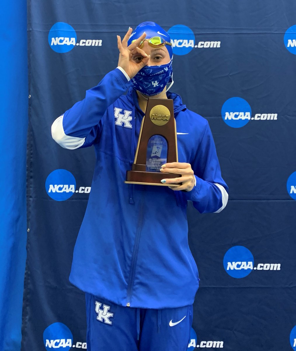 UKSwimDive's tweet photo. Her second All-America First Team finish of the week.

@izzy_gati 🇺🇸🐐 https://t.co/PgIzJJ22o0