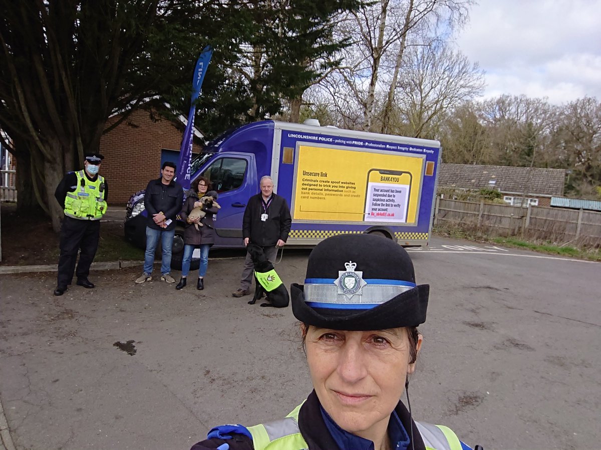 Aviation_Stu's tweet photo. Another good #ScamAware @TakeFive #Tell2 day with #Scambassadogs Marley @LPVolunteers @IANPORTER5 & @WoldsSthPolice @TeresaKey59 in #WoodhallSpa today
Great to hear the positive messages
Well done to all https://t.co/HOurVGtwQh