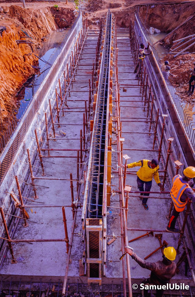SamuelUbile's tweet photo. #KadunaUpdates : Dualisation of Aliyu Makama Road from Station Roundabout to Television road By @CCECCKADUNA
Item of work: Culvert work at Chainage : CH0+748
📸 : @SamuelUbile
#KadunaUrbanRenewal #Infrastructure #TeamElrufai #CCECC
Date 21-Mar-2021 https://t.co/VZYHk5Tm5G