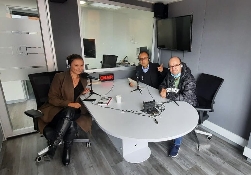marcelaosorio24's tweet photo. Hicimos este podcast con @elbergutierrezr y @NelsonFredyPadi para celebrar los 134 años del periódico de mis amores @elespectador Sigan y nos cuentan. https://t.co/jXN0NTasYq https://t.co/zbXlftpzOx