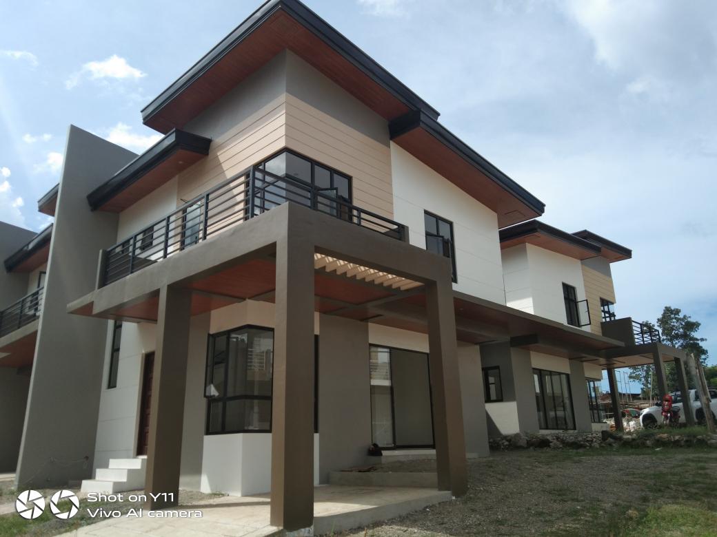 JReadney's tweet photo. CHECK OUT THIS HIGH-END TOWNHOUSE IN CAGAYAN DE ORO CITY

MONTHLY INSTALLMENT AND SPOT CASH ARE ACCEPTED 💯🏠🔑

#realestateinvesting 
#puebloDeOro 
#realestate 
#monopolygame https://t.co/GReHz9MaXZ