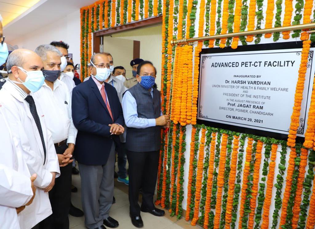 DrJagatpgi's tweet photo. Extremely grateful to Hon’ble Health Minister Dr. Harsh Vardhan for visiting PGIMER &amp; inaugurating AdvVascular Interv Lab, National Resource Centre for OHS, Advanced PET-CT, Refractive Surgery Suite &amp; 384 Slice Dual Source CT Scan. @drharshvardhan @vpsbadnore @SurbhikhuranaSk https://t.co/lOtGWLXcpF