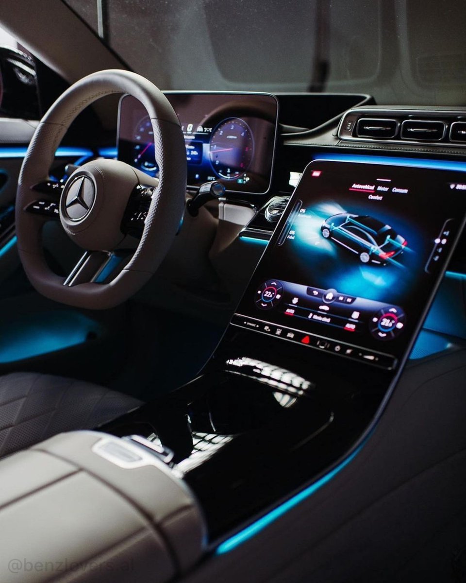 Mercedes Porn tweet media