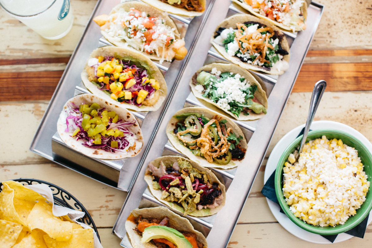 SessionTacoKC's tweet photo. Live music tonight from 7 p.m. to 9 p.m. at East Crossroads! Stop by to listen to @adamstubermusic + eat some tacos 🎵 🌮 https://t.co/nqjwMfsQCn