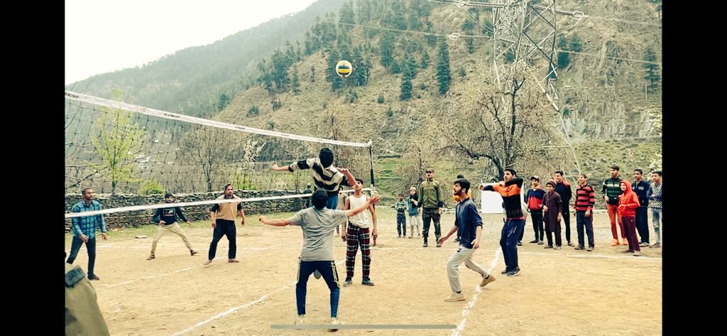 pspathania2333's tweet photo. #VolleyballCompetition #IndianArmy
#Gingle #Uri https://t.co/8R0anxWpil