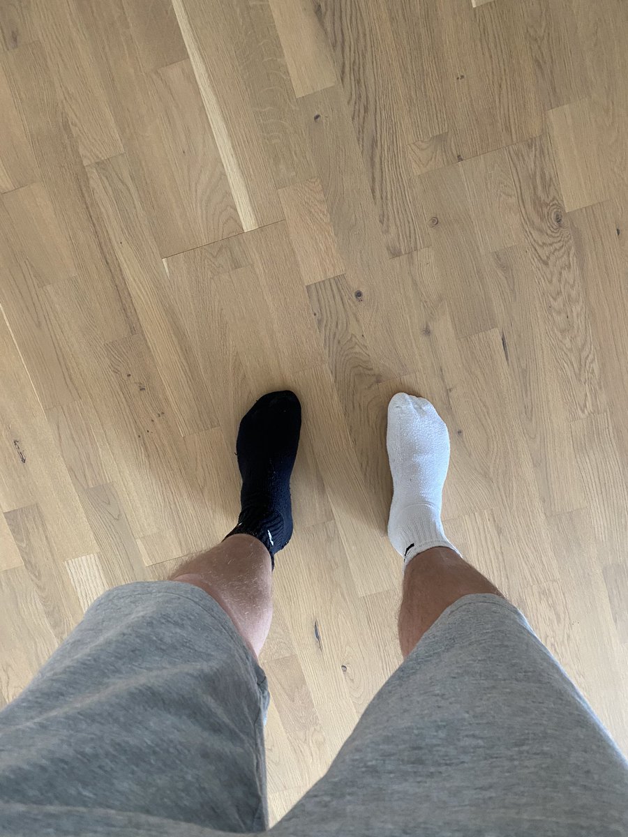 Uten tvil en av årets viktigste dag! #rockesokk #LikeUnike