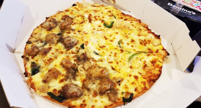 明日7時起きの社畜ですが今から食べます 