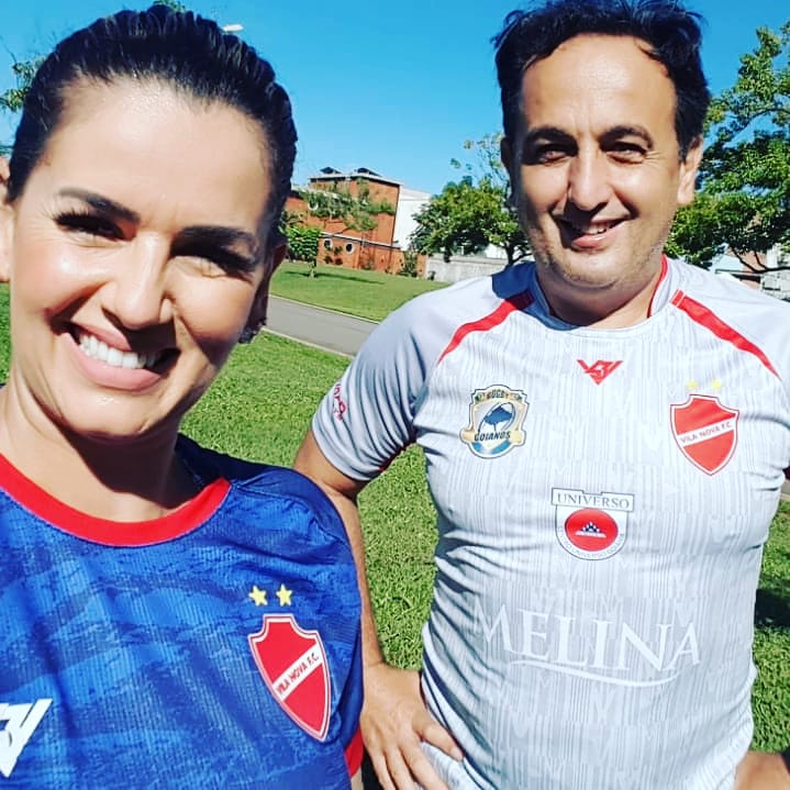 willianesporte's tweet photo. ⚽️🇦🇹🏆Treino ao ar livre em família pode! Ñ dá p/ ficar sem IRISINA e o futebol no final de semana.
💪Energia pura para mover a energia do nosso UNIVERSO!
#EsporteEducacaoLevadosSerio #CasalSoccer #FutebolFamilia #Irisina #EsporteNaVeia #Personal
#FiqueEmCasa 🏠 sempre q puder! https://t.co/xAjKsIQDl2