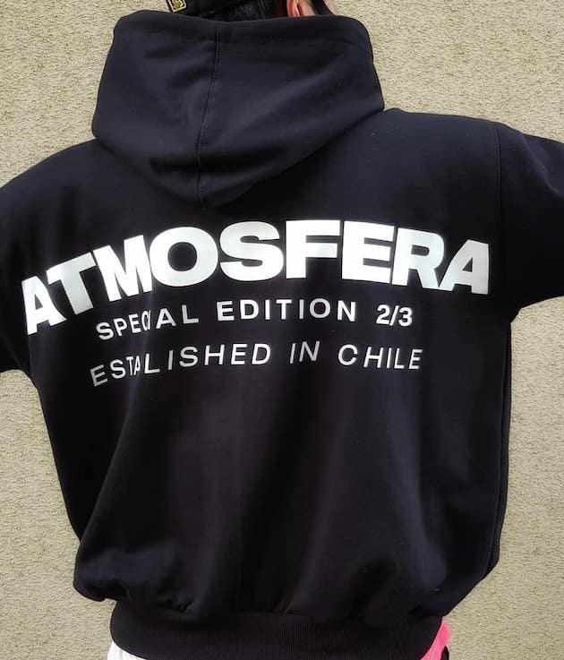 Una nueva propuesta para la escena chilena del streetwear.

Descubre aquí detalles de la marca "Atmosfera":
bit.ly/39003WS