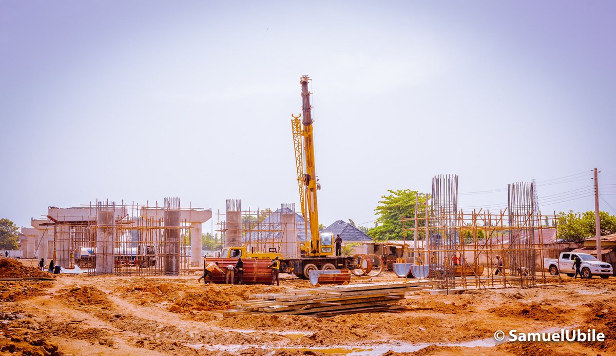 SamuelUbile's tweet photo. #KadunaUpdates : More update on dualization of Raba road to Rigasa train station by @CCECCKADUNA
Status : casting of pile cap at Arewa house, bridge in progress.
📸 : @SamuelUbile
#KadunaUrbanRenewal #Infrastructure #TeamElrufai #CCECC
Date 21-Mar-2021 https://t.co/P5ZcB09Dzn