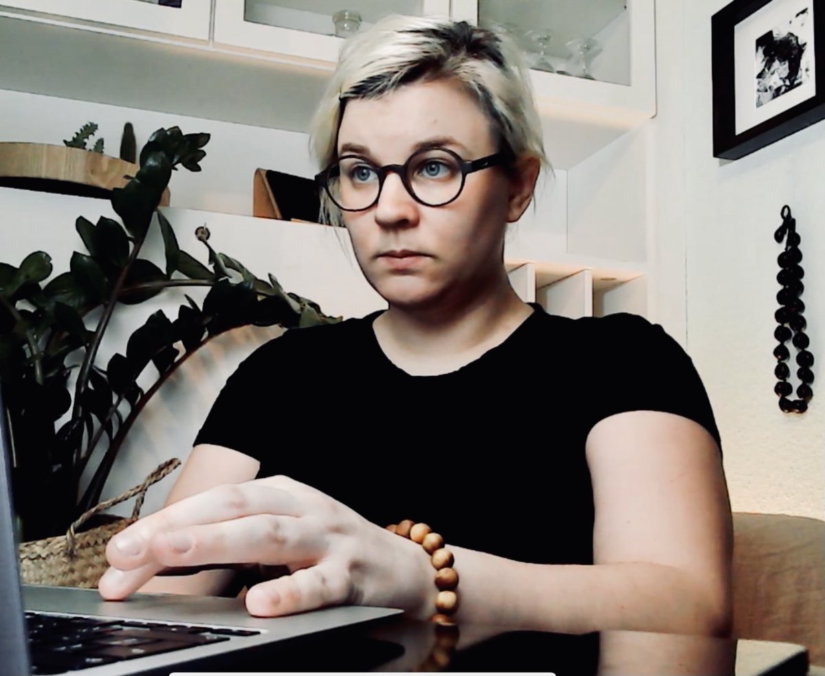 _jvs's tweet photo. #ThisIsTheFaceOf 

A senior expert in ML/AI
A leader in tech
A public speaker in STEM
A (first-gen) Ph.D. who developed algorithms for 2-photon brain imaging
A person who feels at home in Asia
An investor 
A gamer
A nerd

Thanks, @MacConwell for starting this!! #diversityintech https://t.co/wP0W6ZiFL2