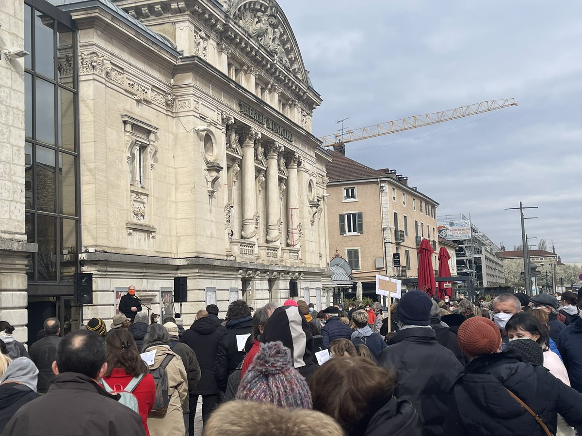 Lacroix_PRG's tweet photo. Rassemblement de soutien à la #culture car si malheureusement les malades ne sont pas imaginaires, aujourd’hui, sans les artistes, c’est aussi l’imaginaire qui est malade. #RendezNousLaCulture https://t.co/7WtuxDMsT0