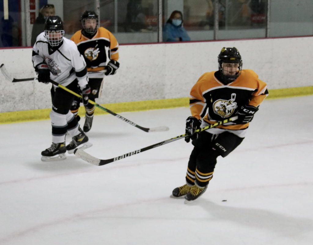 Himes412's tweet photo. FINAL SCORE from #CenterIceArena 

#Hornets 1
#Badgers 8

Shots: MLH-10  AVA-31
#SundayFunday #MtLebanon #AlleghenyValley #PAHL #Bantam #HockeyTwitter https://t.co/t9W7E48fRZ