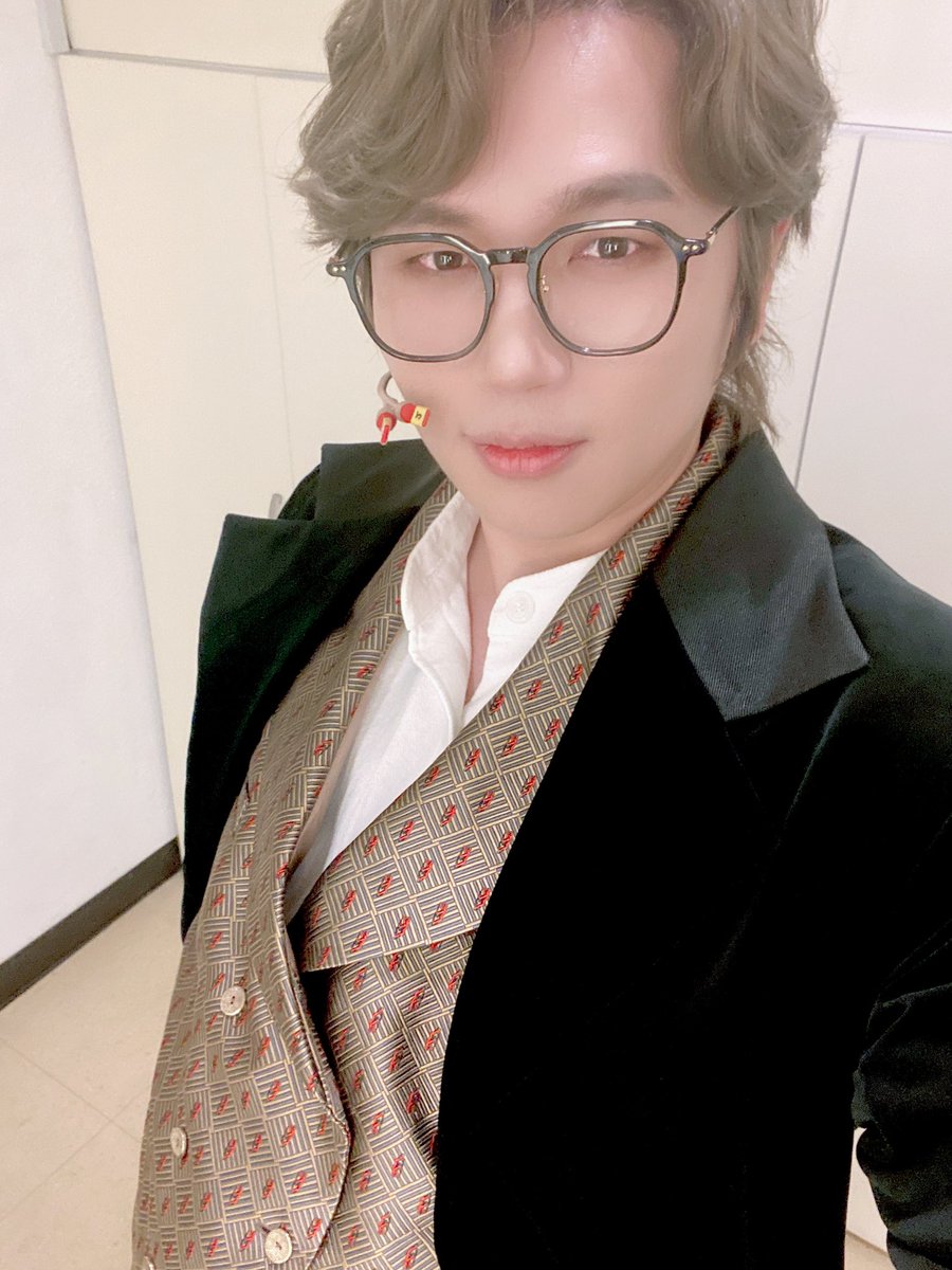 kwill_twt's tweet photo. [#Kwill]
#그레이트코멧 막이 올랐습니다🥳
#피에르 로 변신한 #케이윌 에게
#형나잇 여러분의
많은 응원 부탁드립니다🥰❤ https://t.co/Cs0950GAOf