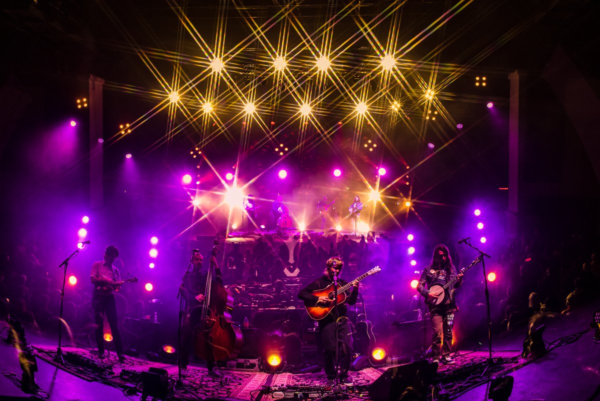 BillyStrings's tweet photo. Night 2... you did not disappoint 🔥 Sunday show coming right up 🛎
📷 @JFaatz_Photo https://t.co/560ruPfvgz