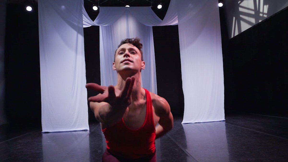 “....getting to do this process and collaboration, in spite of a global pandemic, with seemingly insurmountable obstacles, does in many ways, make this project very special.” - PTDC member John Harnage 

Read more: miamicityballet.org/home/the-makin…  <a href="/paultaylordance/">Paul Taylor American Modern Dance</a> <a href="/AmyHallGarner/">AmyHallGarner</a>