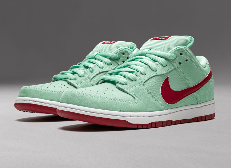 mint and red nike dunks