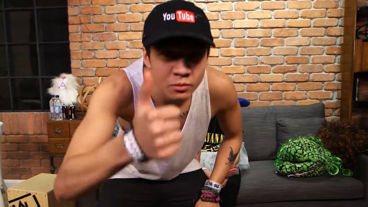 Tha5SOSFamily's tweet photo. March 21st, 2014: 5 Seconds Of Summer - #5SOSLiveStream

https://t.co/DBxWgAycCC https://t.co/n1wSPEJ5Rw