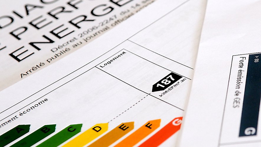 RpCourtage's tweet photo. Bon à savoir ! Au 1er juillet prochain, le dispositif lié au DPE évolue. Voici ce qu’il faut savoir, si on veut vendre, acheter ou louer un logement 📄 #DiagnosticImmobilier  https://t.co/CMAjwdaYt8 https://t.co/hI8VCt1YnY