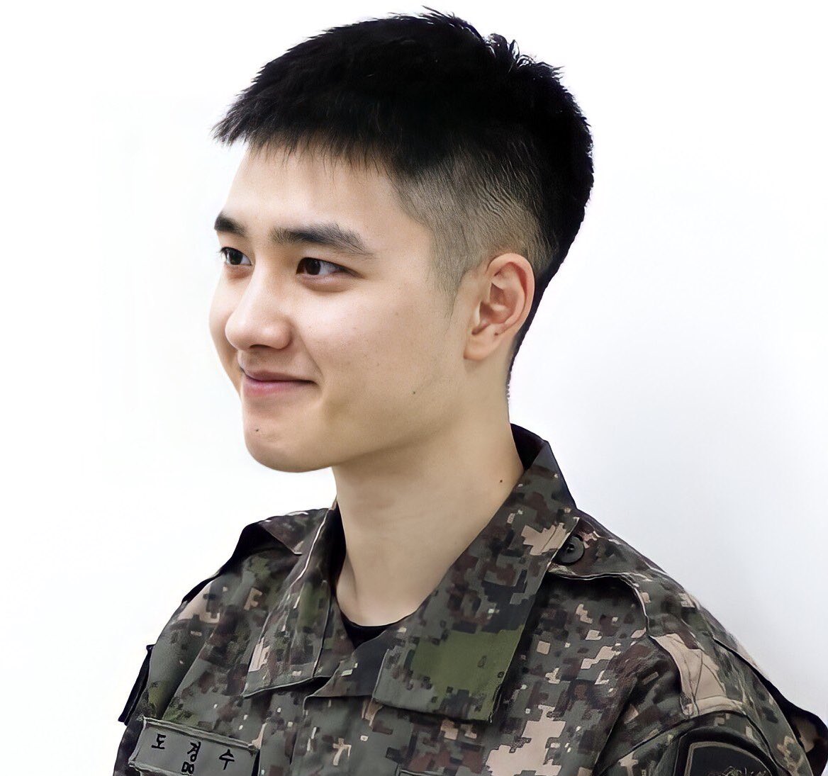KYUNGSOOLOOK's tweet photo. https://t.co/2G6OCd9sOD