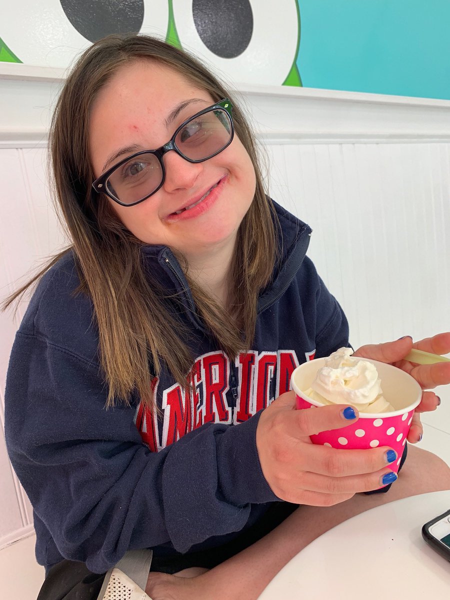 UpSideOfDowns11's tweet photo. Happy World Down Syndrome Day - saluting the gifts & talents of people rocking an extra chromosome Not defining who they are! @TheUpSideOfDowns #WDSD21 #WorldDownSyndromeDay #LetGoOfLabels #OurHomieWithAnExtraChromie #CountCaloriesNotChromosomes @SyracuseU @LaurieTaishoff https://t.co/ZolCjlemyF