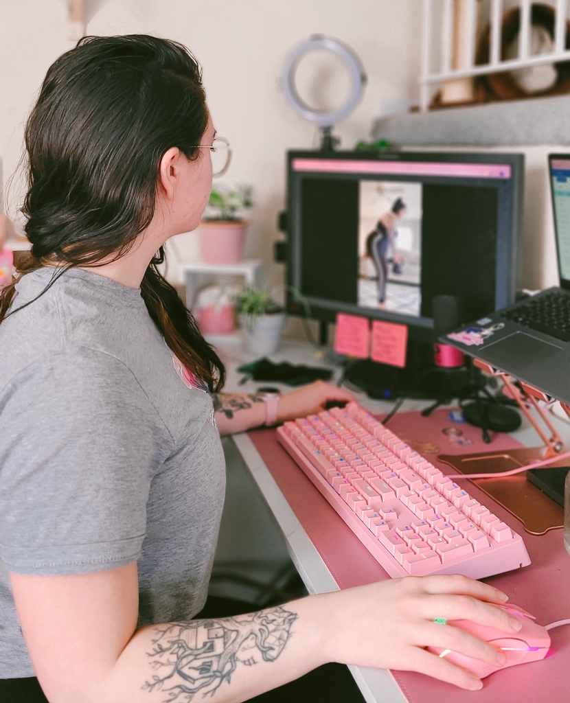 AimeeBlain's tweet photo. What Sundays look like for me 😊

Sundays are dedicated to my online clients.

Weekly check-ins, video reviews, and program updates.

I wouldn't have it any other way!

#onlinecoaching #onlinept #femalepersonaltrainer https://t.co/5OMSCFQZTW